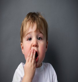 درمان دندان درد در کودکان | علت و تسکین درد با روش های خانگی